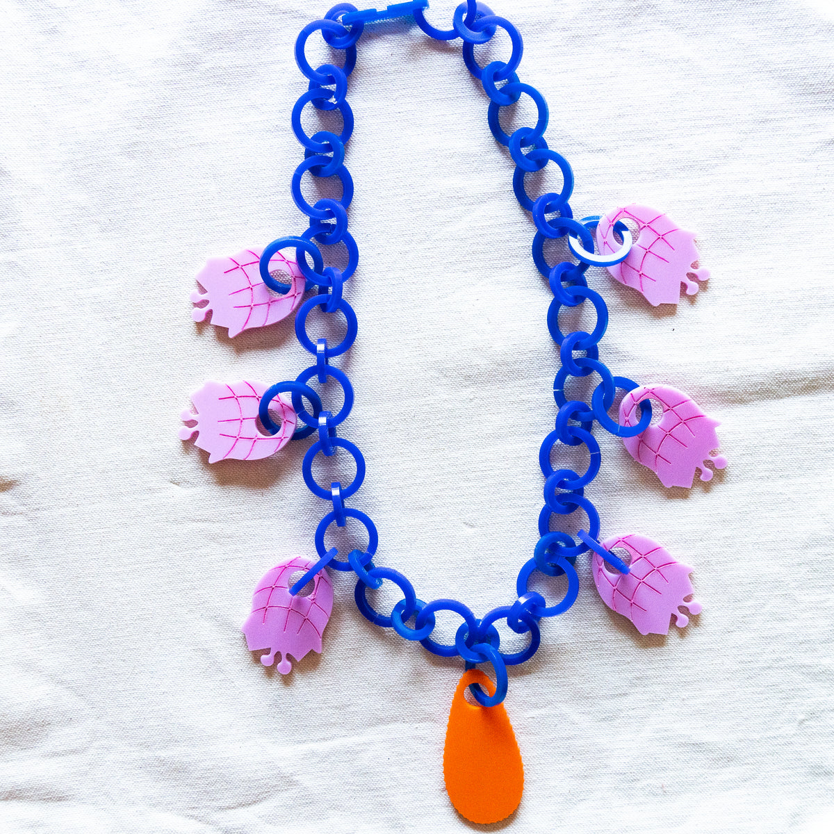 Garden Link Necklace In Royal Blue