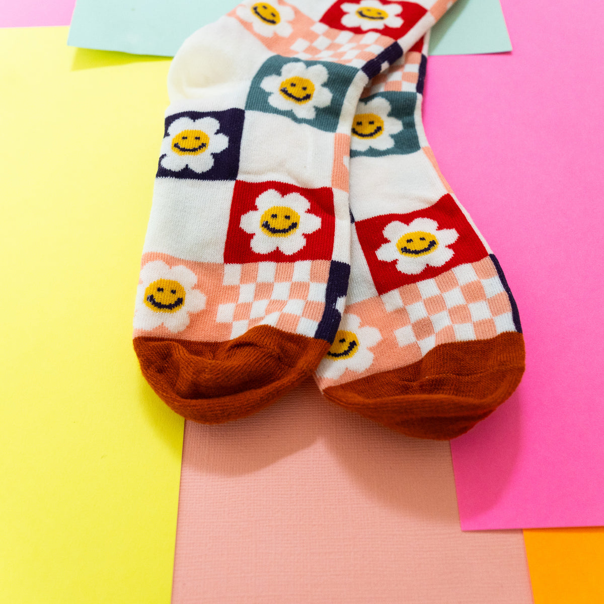 Checks And Smiley Flowers