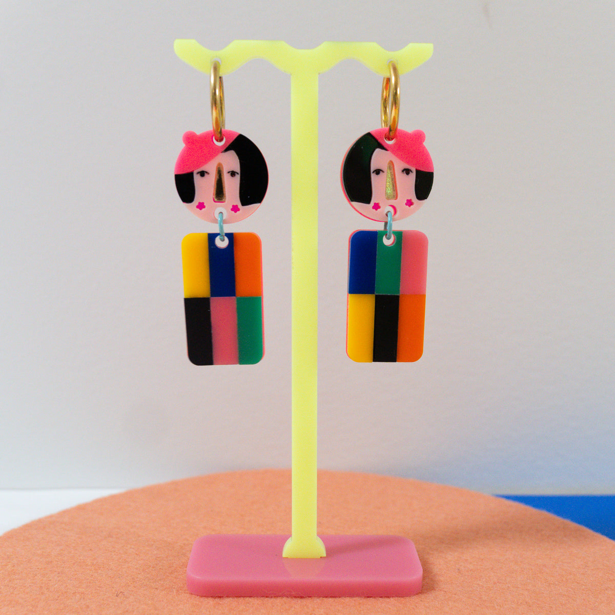 Humans In barrettes