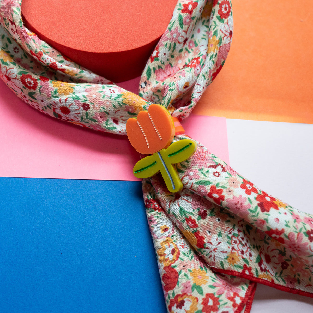 Tulip Scarf Slide